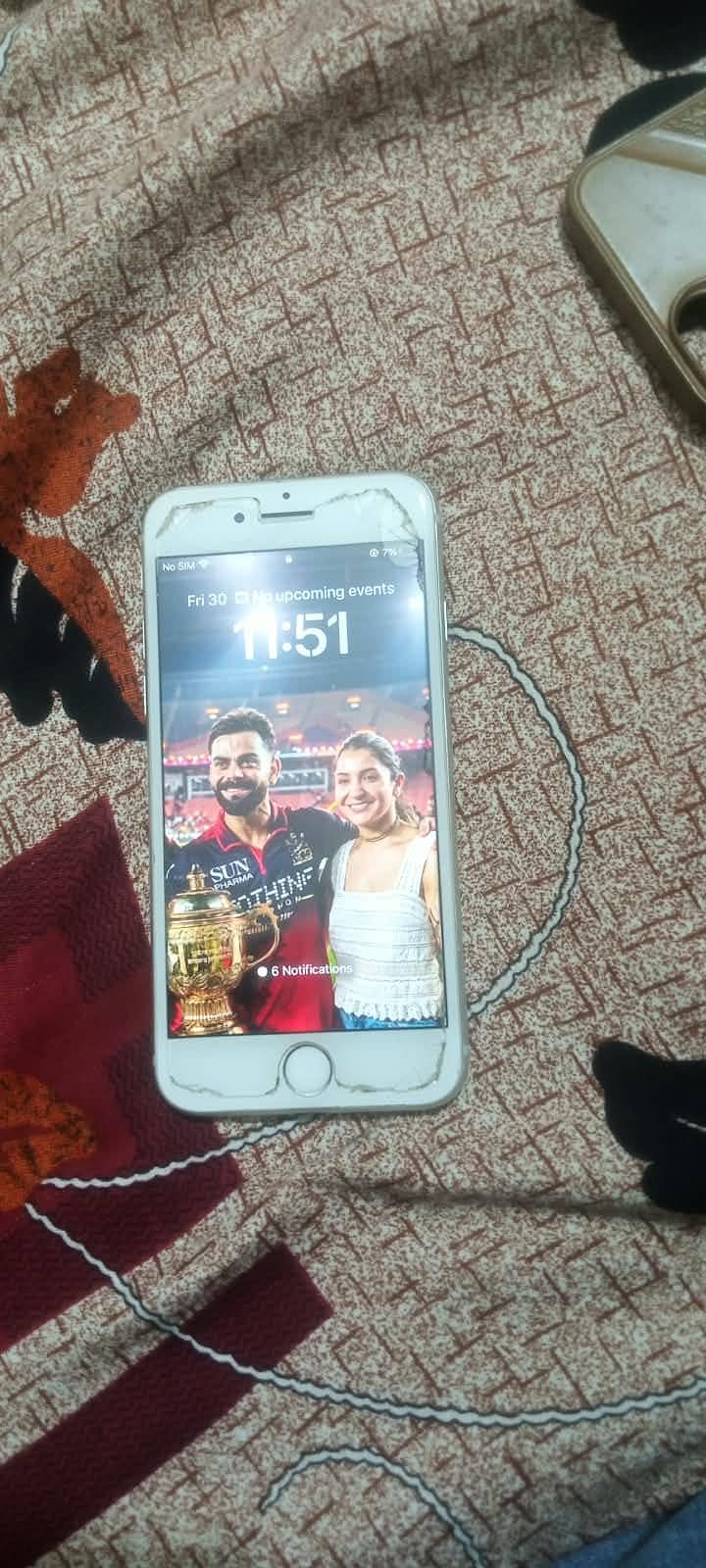 Apple iPhone 8 0