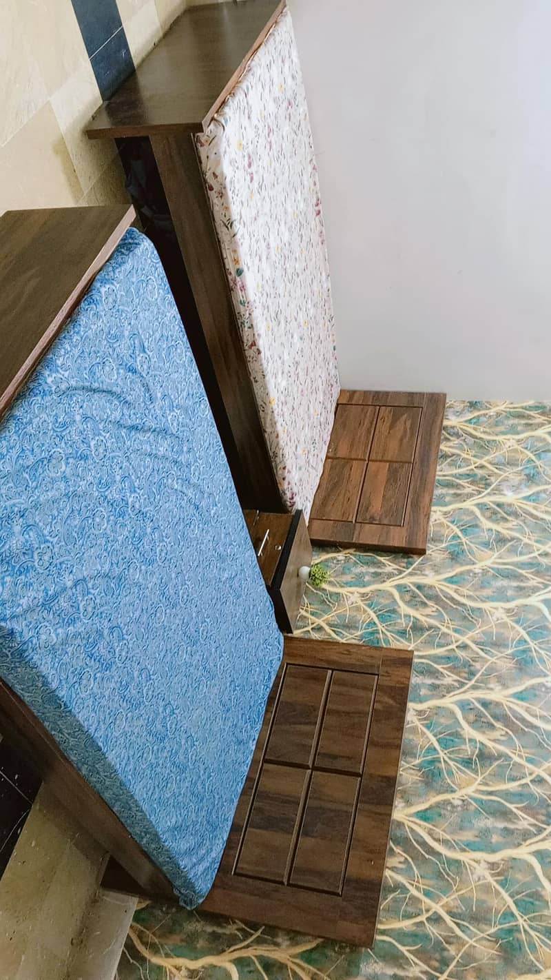 bed+mattress+side table 0