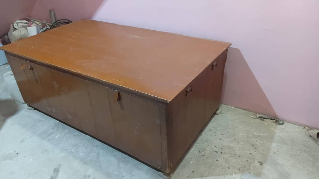 storage trunk 0