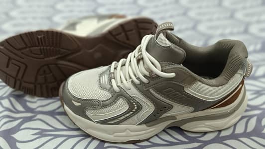 sneakers, chunky sneakers