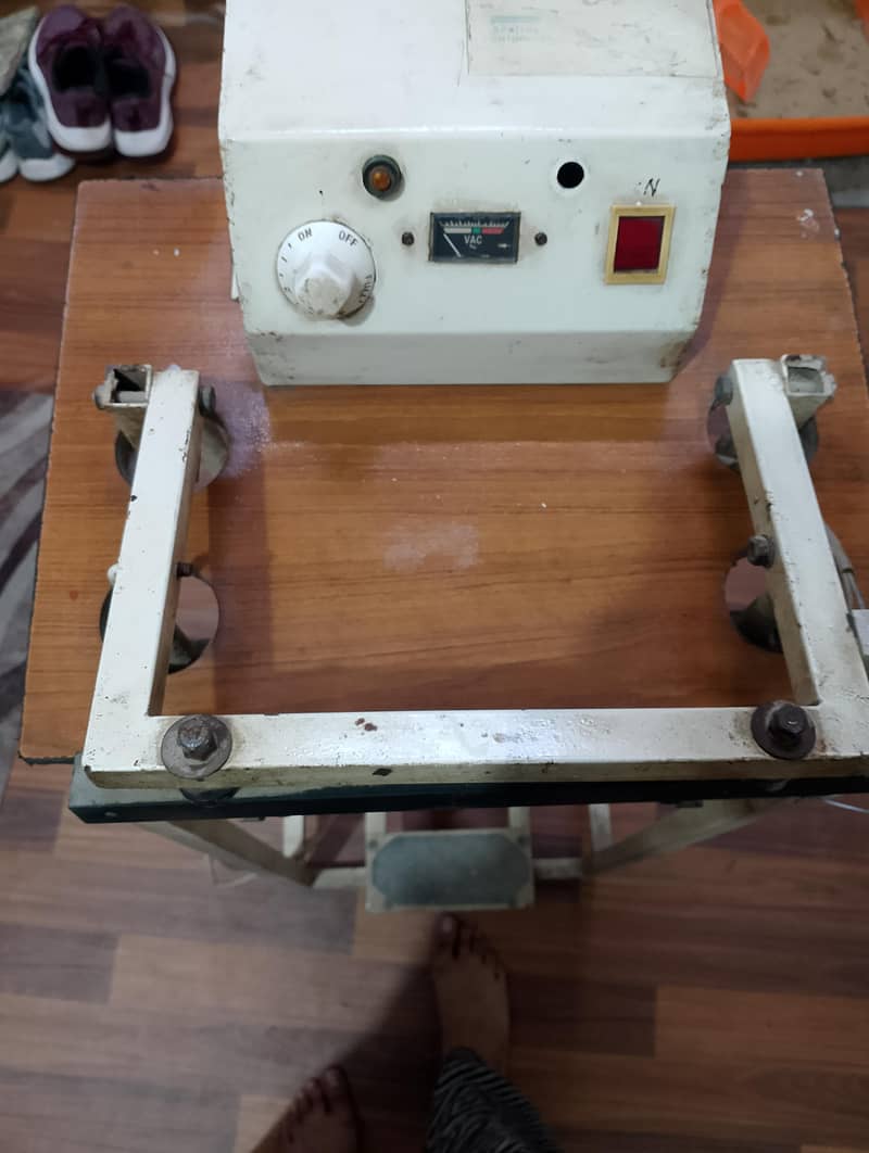 pedal sealing machine 1