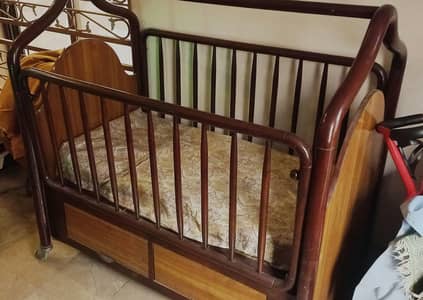 baby cot