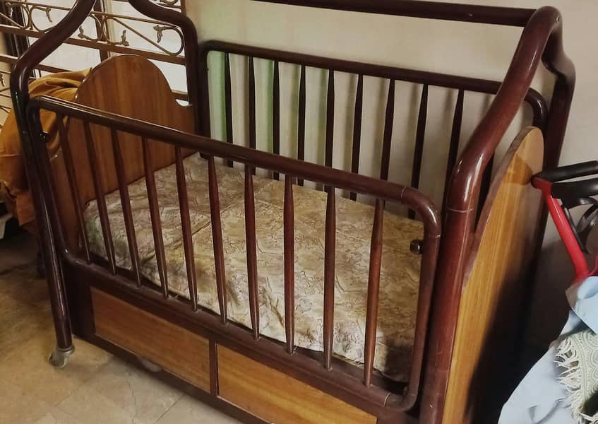baby cot 0