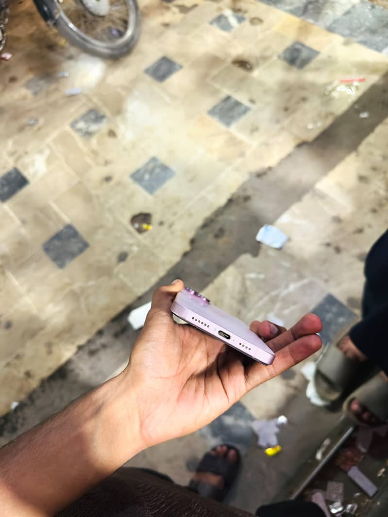 Apple iPhone 15 plus 1