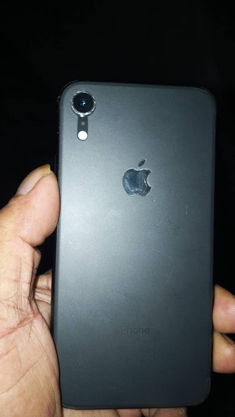 Apple iPhone XR 1