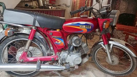 yamaha 100 2005 1st Owner Bolt to Bolt genen condition