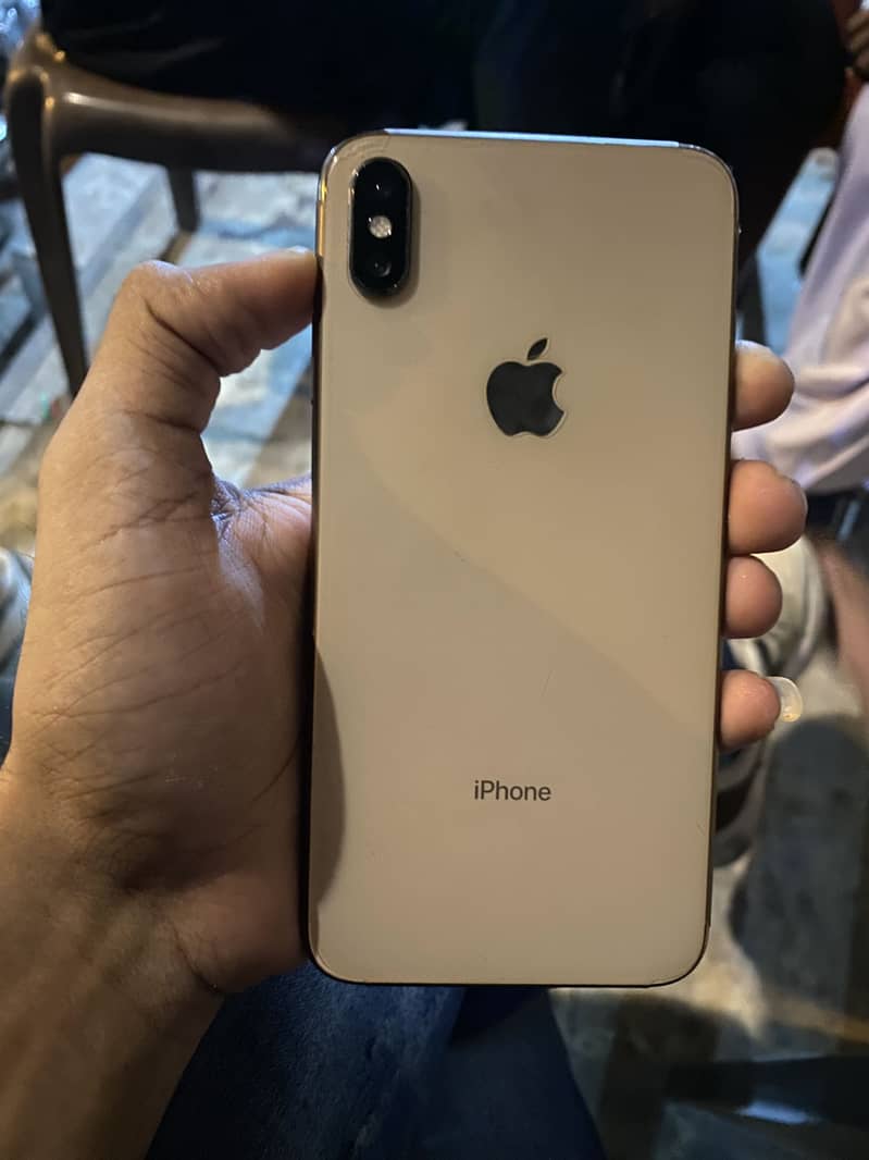 Apple iPhone XS Max 5