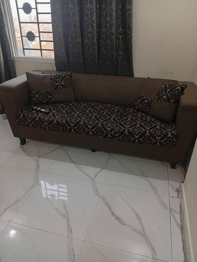 sofa set 5 seater urgent sale