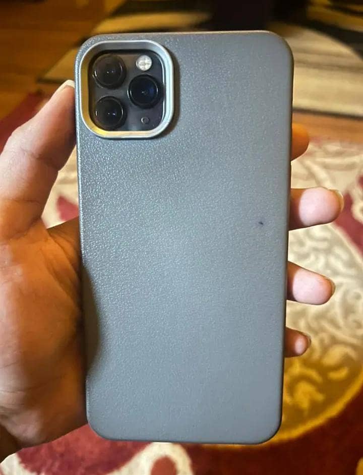 Apple iPhone 11 Pro Max 1