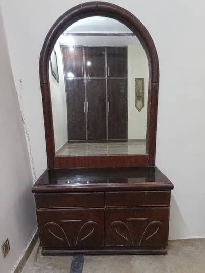 Dressing and side table