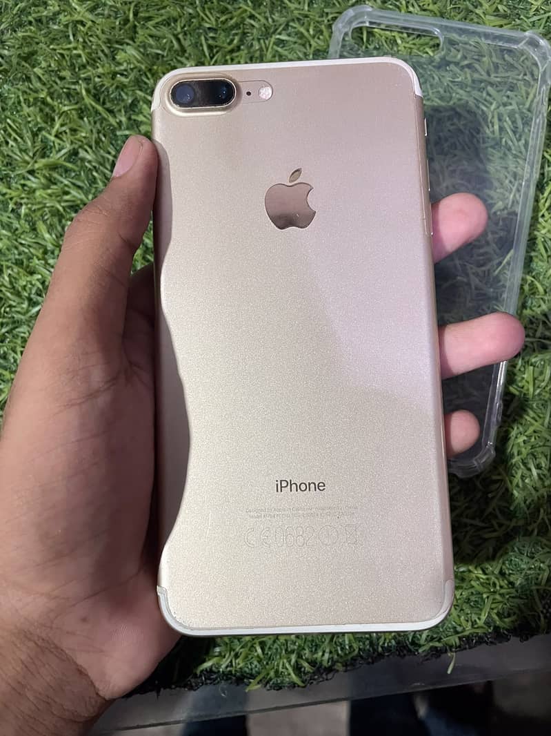 Apple iPhone 7 Plus 0