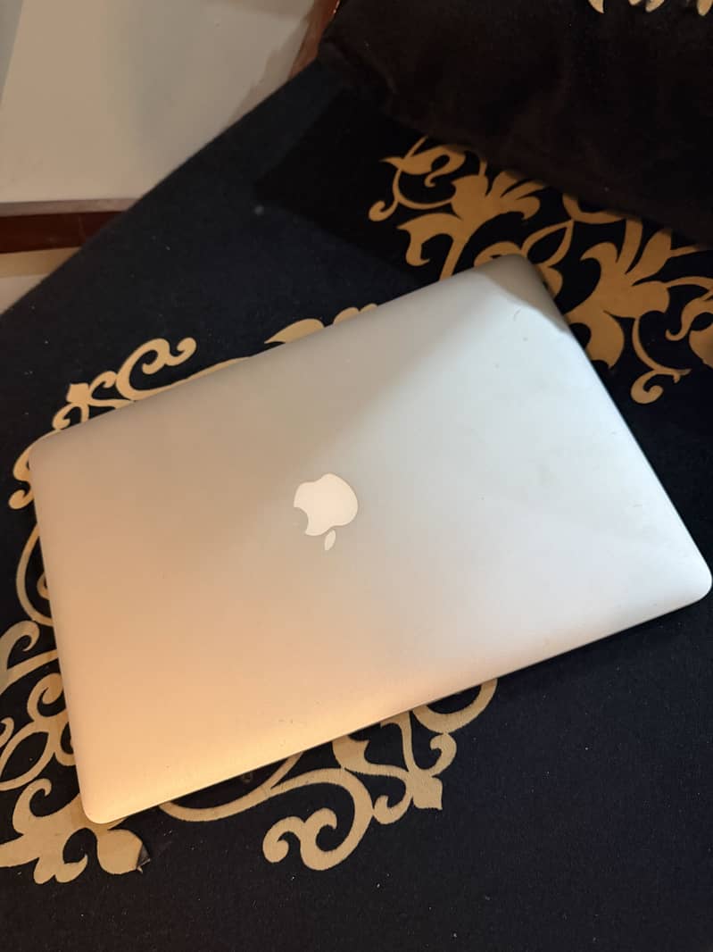 MacBook Pro 2012 0