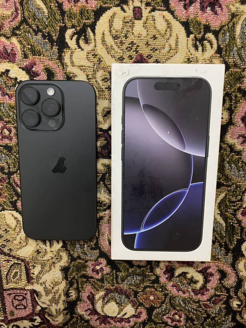 Apple iPhone 16 Pro 1
