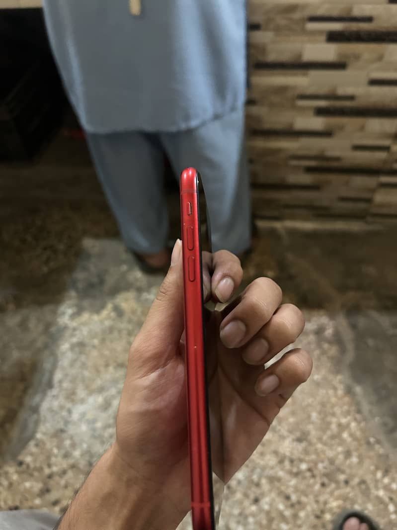 Apple iPhone 11 0