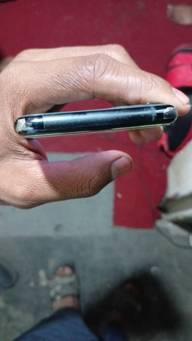 Apple iPhone 11 5