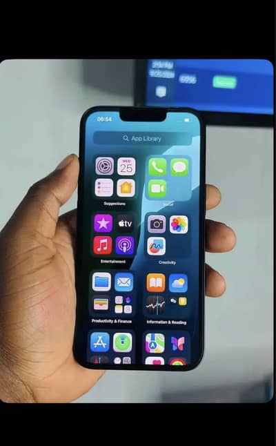 Apple iPhone 13