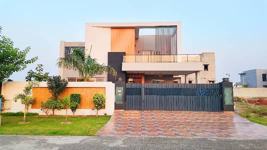 1 Kanal House For Sale Is Available In DHA Phase 7 - Block Z2