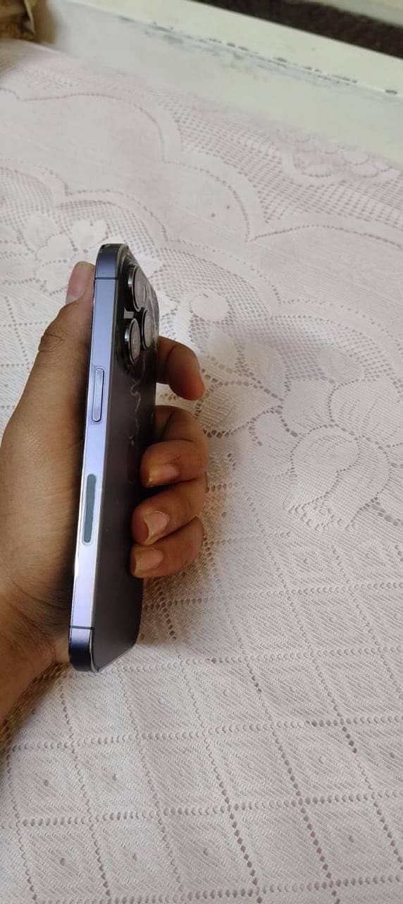 Apple iPhone 14 Pro 0