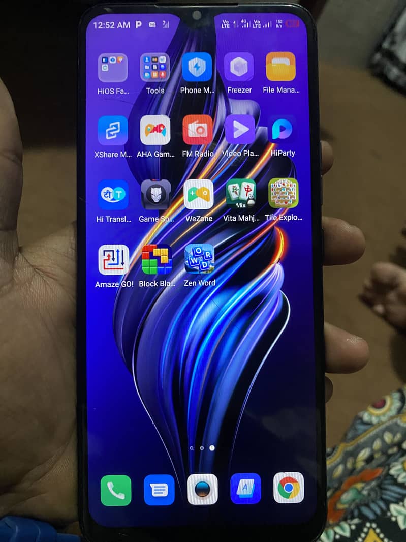 Tecno Pova 4