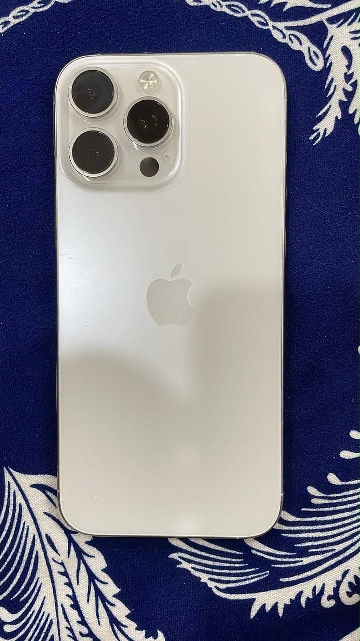 Apple iPhone 16 Pro Max 0