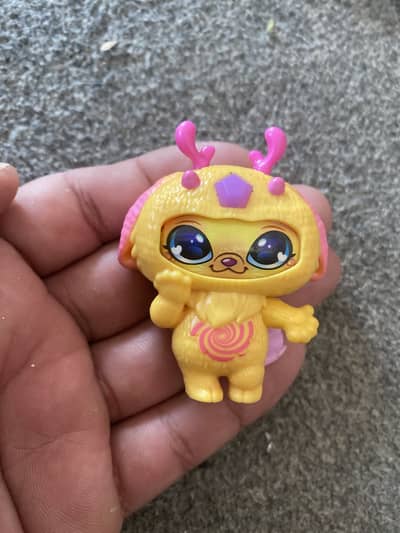 Original Magic Mixies Mixlings - Yellow Figure - Imported