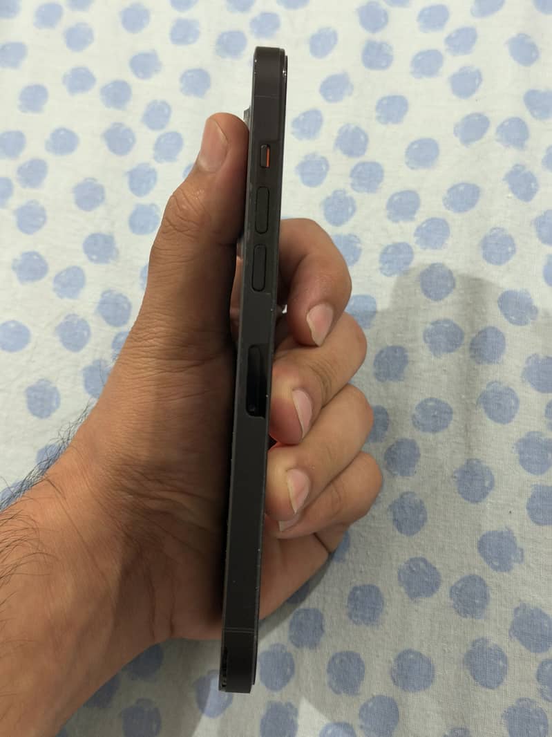 Apple iPhone 14 Pro Max 1