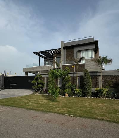 1 Kanal Fully Furnished House for Sale | Full Basement | 70 Feet Road | Near Park | DHA Phase 8