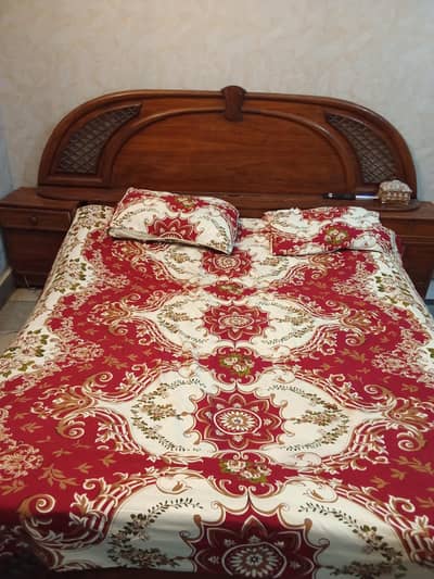 Bed + 2 side table + mattress included All set ha
