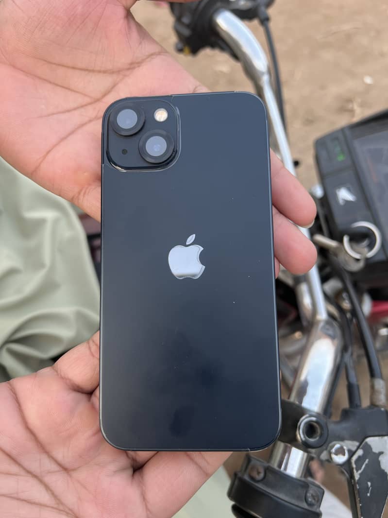 iPhone 13 6