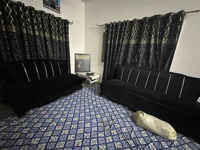3 seater sofa set few mnths used