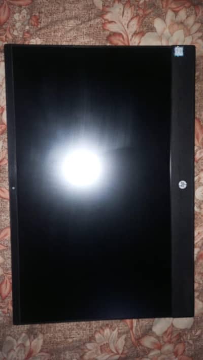 Hp i5 9gen 2gb card 24 inh boderless ALL IN ONE