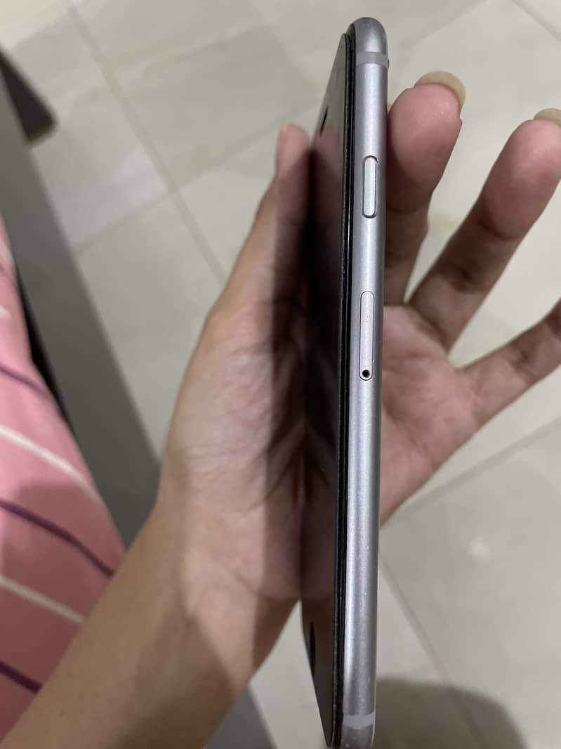 Apple iPhone 6S 1