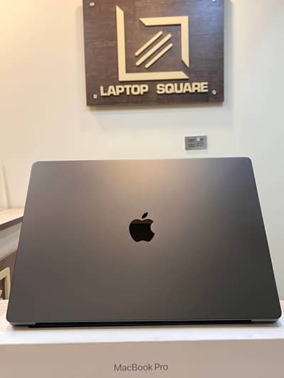 Apple MacBook M3 Pro 2023 18GB RAM 512GB SSD 14 inch Space Black