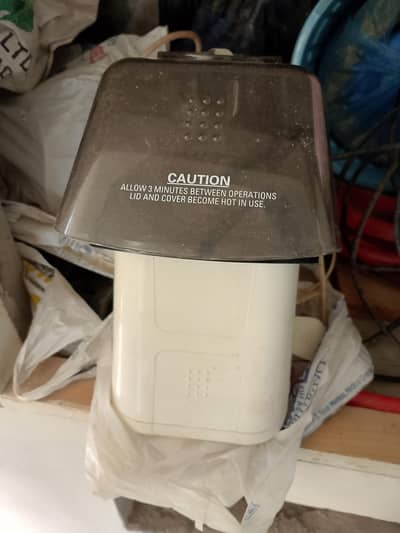 popcorn maker