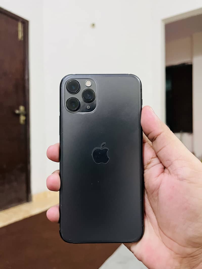 Apple iPhone 11 Pro 1