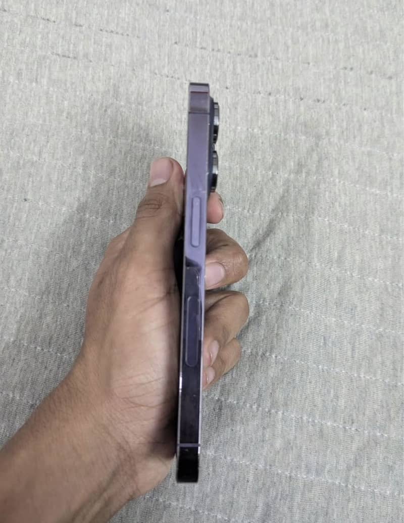 Apple iPhone 14 Pro 1