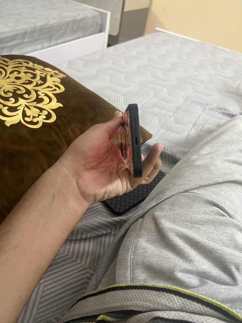 Apple iPhone 14 6