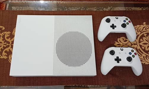 Cleanest Xbox One S (1 TB) in town | 2 Original controllers | 13 Games