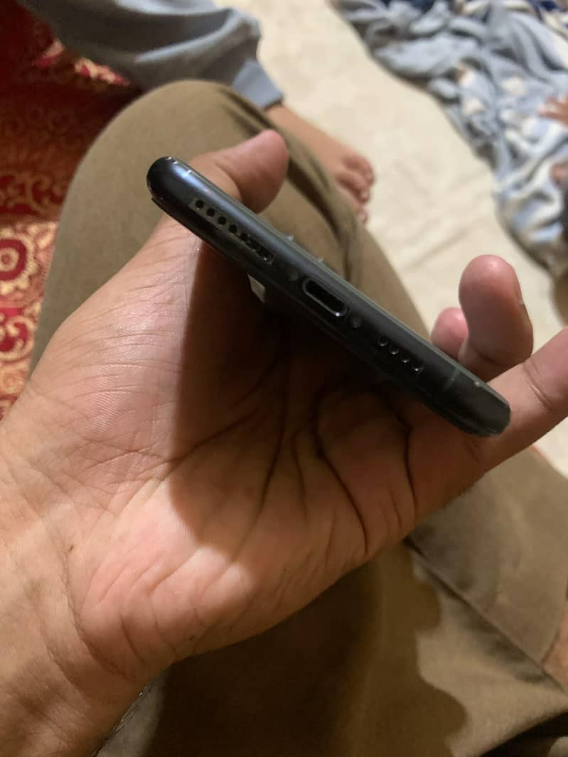 Apple iPhone 11 pro max 7