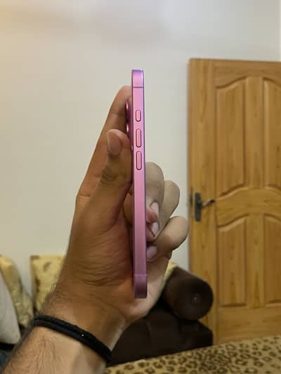 Apple iPhone 16