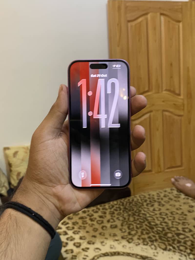 Apple iPhone 16 1
