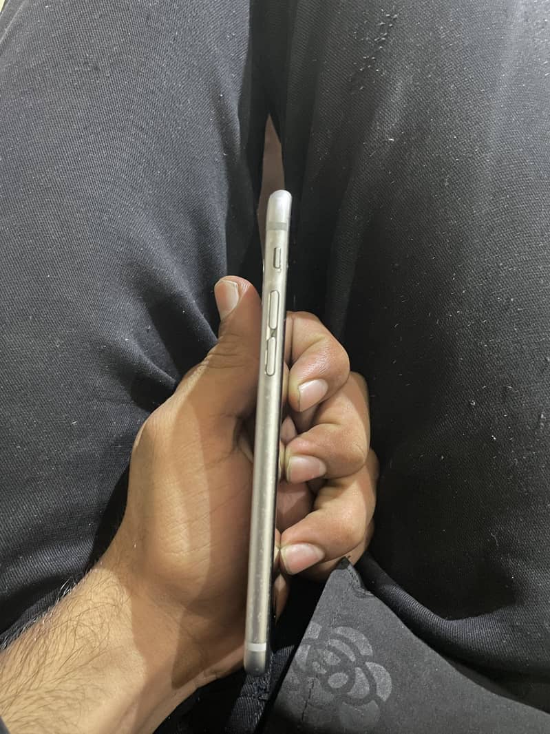 Apple iPhone 6S 1