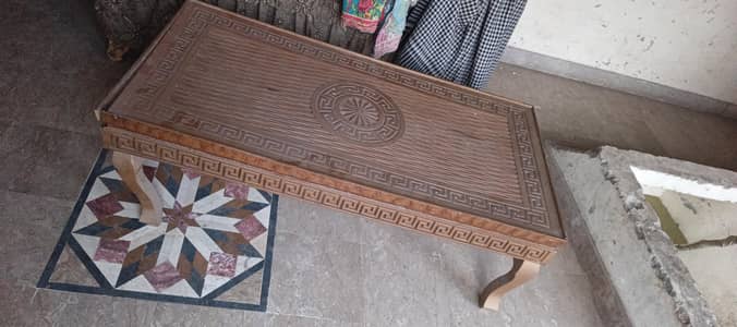 Versace design fiber sheet table