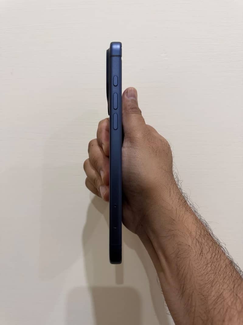 iPhone 17 Pro Max 3