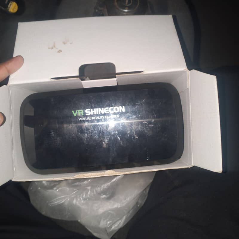 virtual reality headset 1