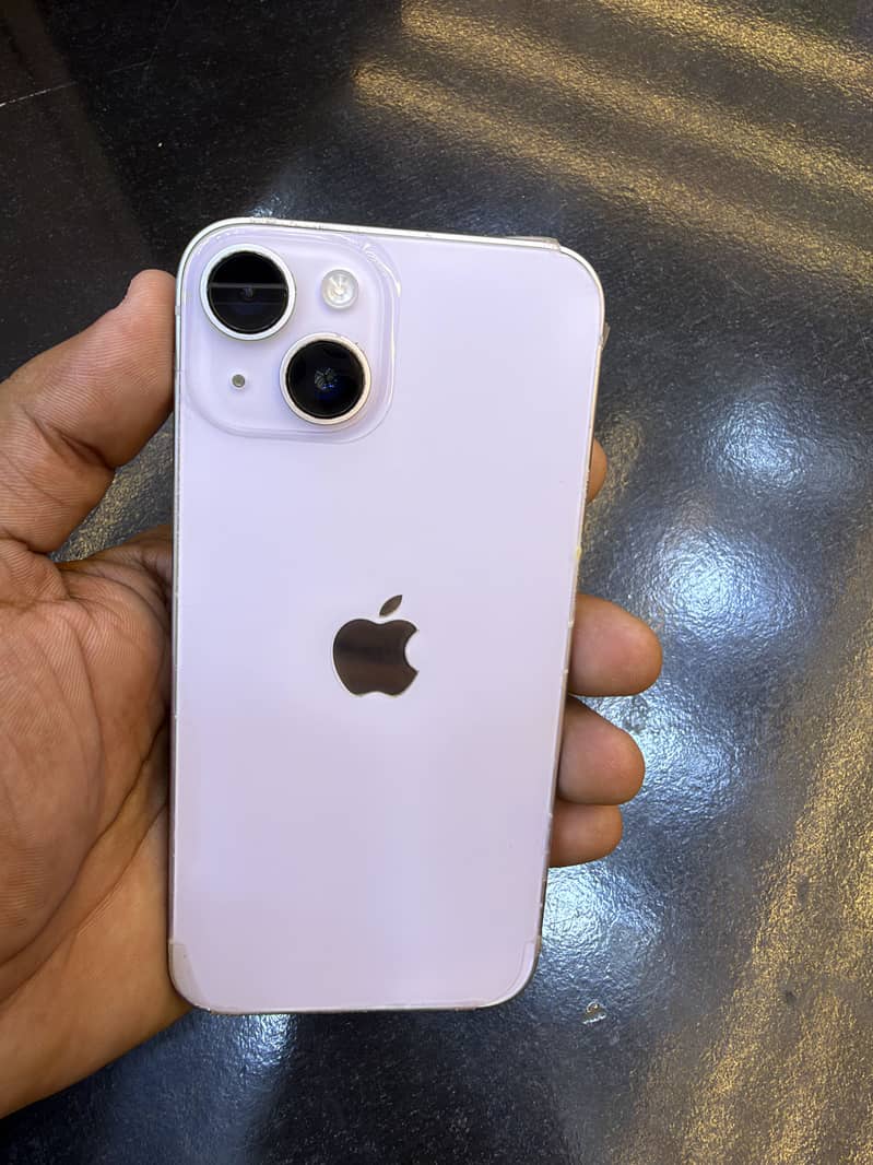 Apple iPhone 14 4