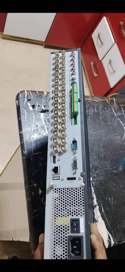 DVR HIKVISION 42 Channel