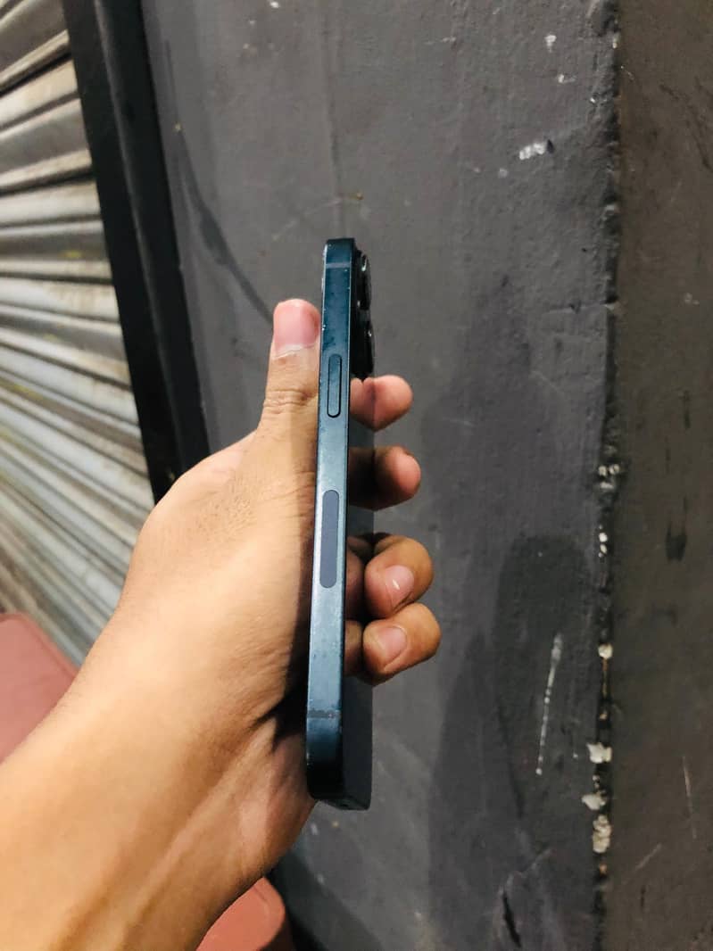 Apple iPhone 14 1
