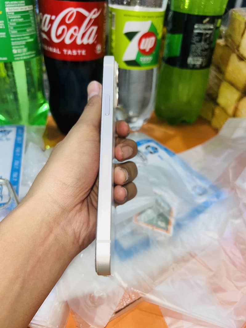 Apple iPhone 14 plus 4