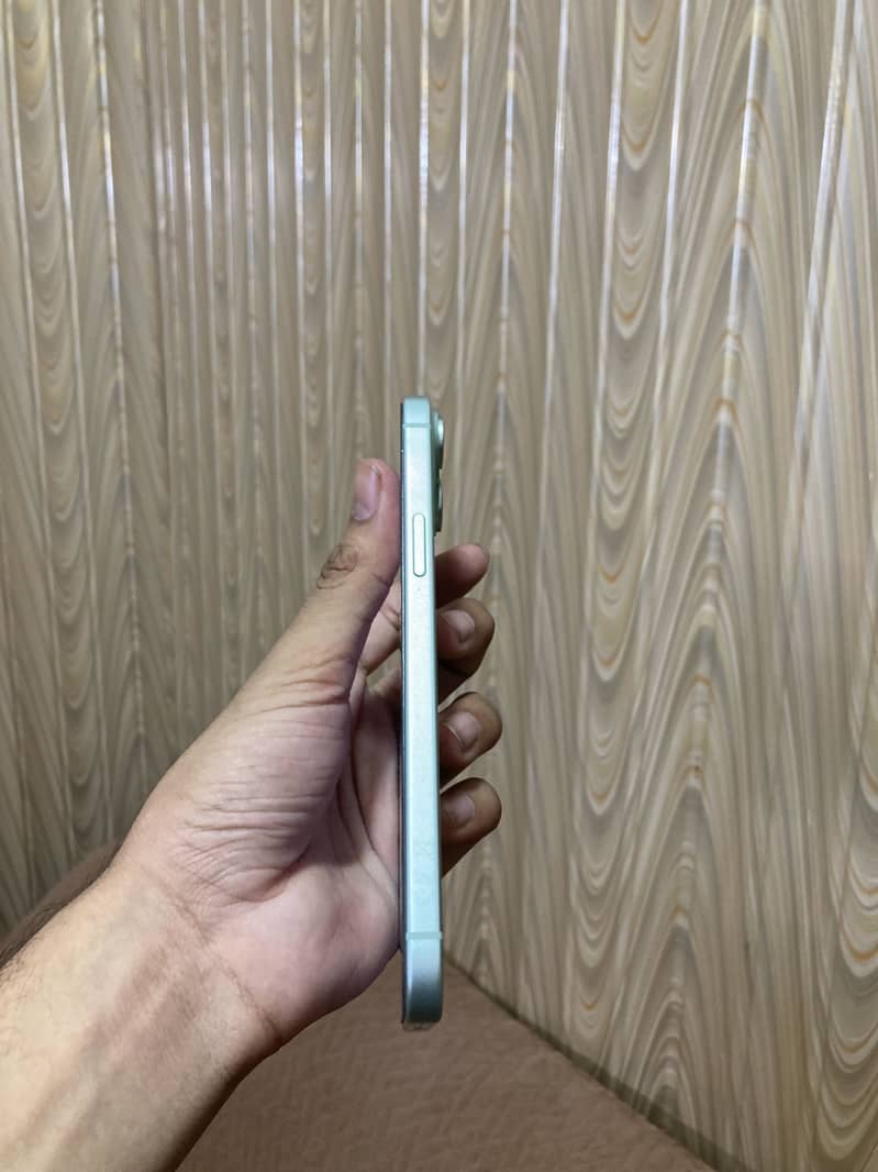 Apple iPhone 15 plus 5